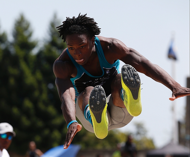 2014NCSMOCsat-156.JPG - 2014 North Coast Section Meet of Champions, May 30-31, Edwards Stadium, Berkeley, CA.