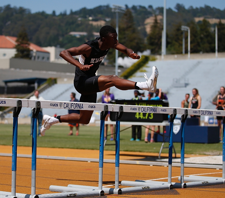 2014NCSMOCsat-186.JPG - 2014 North Coast Section Meet of Champions, May 30-31, Edwards Stadium, Berkeley, CA.