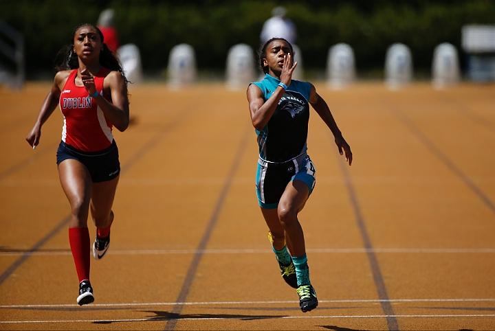2014NCSMOCsat-195.JPG - 2014 North Coast Section Meet of Champions, May 30-31, Edwards Stadium, Berkeley, CA.