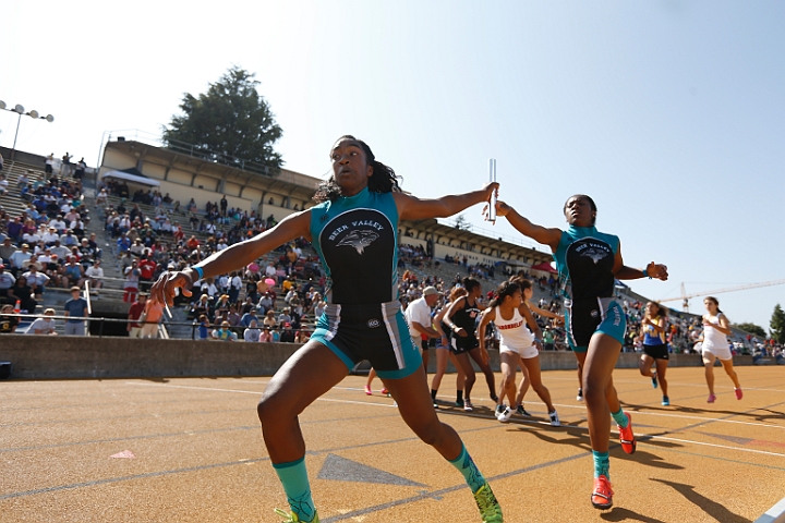2014NCSMOCsat-260.JPG - 2014 North Coast Section Meet of Champions, May 30-31, Edwards Stadium, Berkeley, CA.