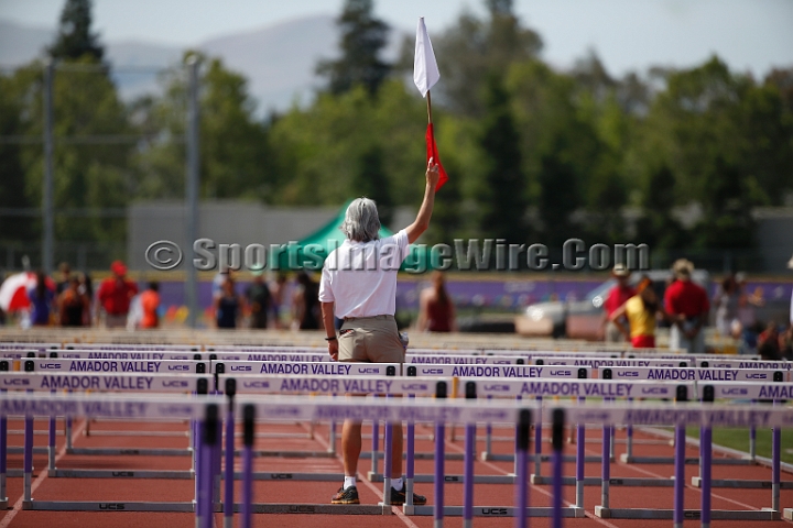 2014NCSTriValley-067.JPG - 2014 North Coast Section Tri-Valley Championships, May 24, Amador Valley High School.