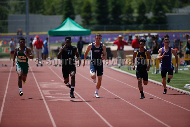 2014NCSTriValley-110.JPG - 2014 North Coast Section Tri-Valley Championships, May 24, Amador Valley High School.