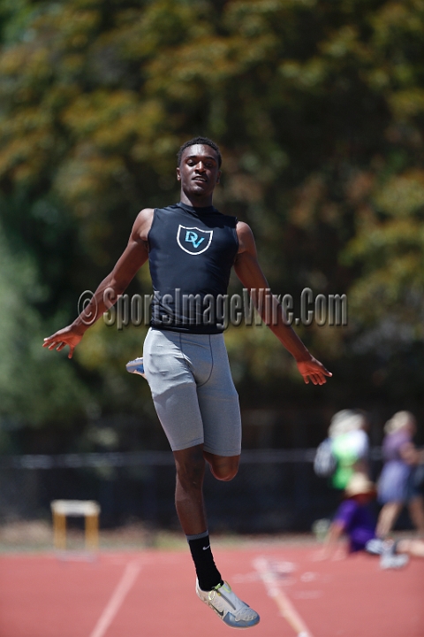 2014NCSTriValley-164.JPG - 2014 North Coast Section Tri-Valley Championships, May 24, Amador Valley High School.