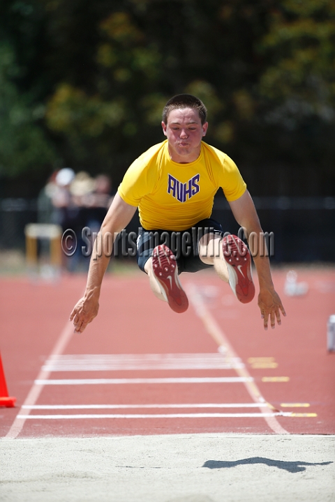 2014NCSTriValley-178.JPG - 2014 North Coast Section Tri-Valley Championships, May 24, Amador Valley High School.