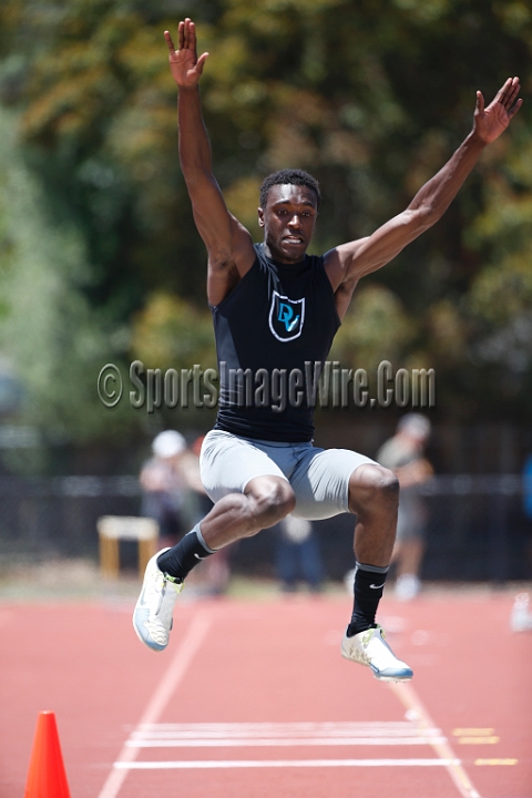 2014NCSTriValley-180.JPG - 2014 North Coast Section Tri-Valley Championships, May 24, Amador Valley High School.