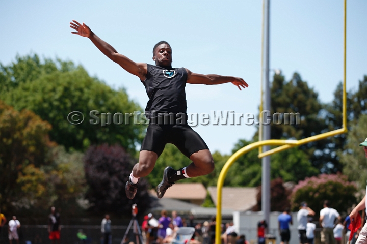 2014NCSTriValley-194.JPG - 2014 North Coast Section Tri-Valley Championships, May 24, Amador Valley High School.