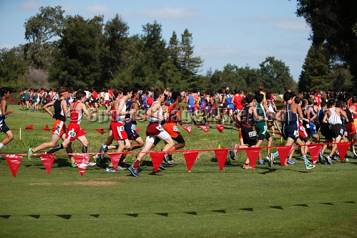 2014StanfordD1Boys-011.JPG - D1 boys race at the Stanford Invitational, September 27, Stanford Golf Course, Stanford, California.