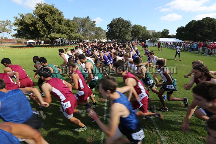 2014StanfordD1Boys-104.JPG - D1 boys race at the Stanford Invitational, September 27, Stanford Golf Course, Stanford, California.