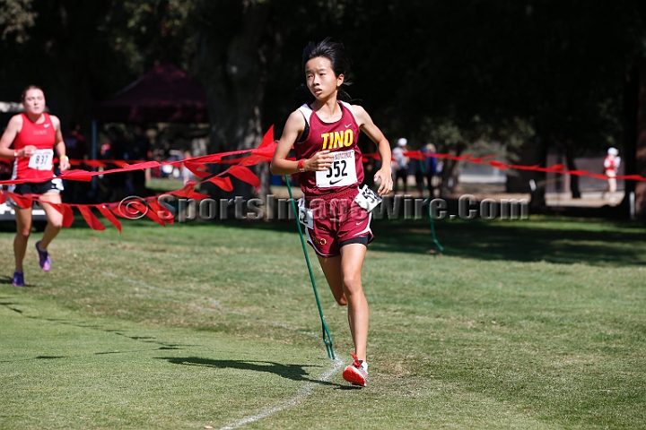 2014StanfordD1Girls-142.JPG - D1 girls race at the Stanford Invitational, September 27, Stanford Golf Course, Stanford, California.