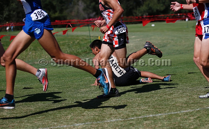 2014StanfordD2Boys-065.JPG - D2 boys race at the Stanford Invitational, September 27, Stanford Golf Course, Stanford, California.