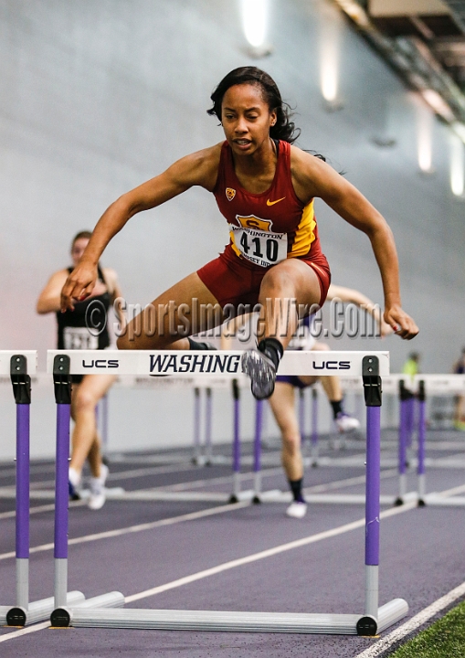 2014UWIndoorPreview-001.JPG - Jan 18, 2014; Seattle, WA, USA; in the UW Indoor preview meet at the Dempsey Indoor Track.