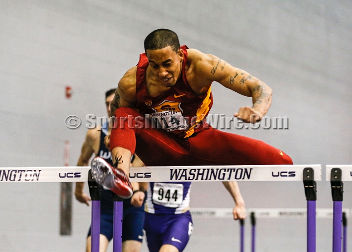 2014UWIndoorPreview-006.JPG - Jan 18, 2014; Seattle, WA, USA; in the UW Indoor preview meet at the Dempsey Indoor Track.