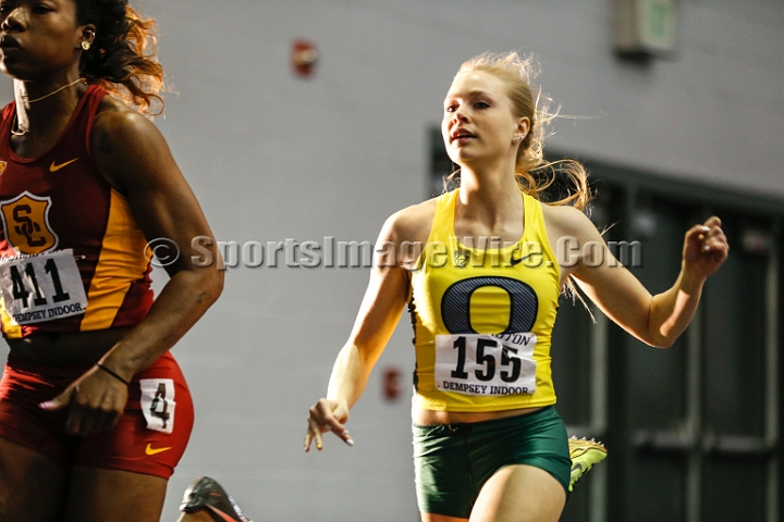 2014UWIndoorPreview-011.JPG - Jan 18, 2014; Seattle, WA, USA; in the UW Indoor preview meet at the Dempsey Indoor Track.