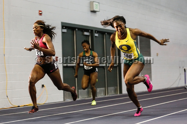 2014UWIndoorPreview-014.JPG - Jan 18, 2014; Seattle, WA, USA; in the UW Indoor preview meet at the Dempsey Indoor Track.