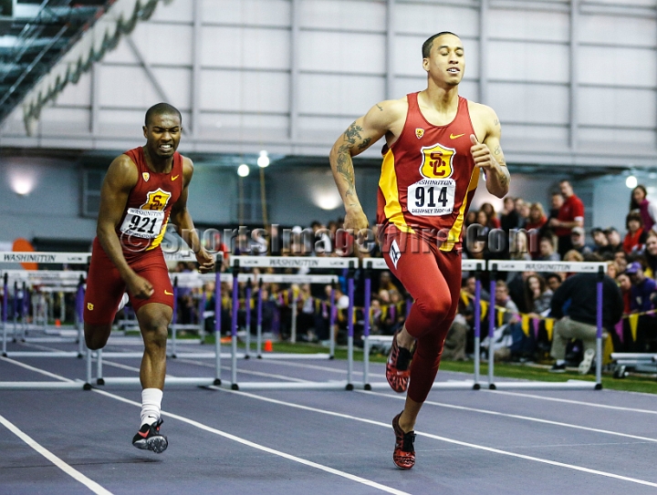 2014UWIndoorPreview-017.JPG - Jan 18, 2014; Seattle, WA, USA; in the UW Indoor preview meet at the Dempsey Indoor Track.