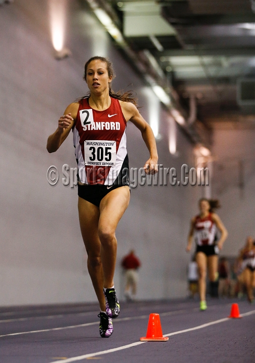 2014UWIndoorPreview-025.JPG - Jan 18, 2014; Seattle, WA, USA; in the UW Indoor preview meet at the Dempsey Indoor Track.