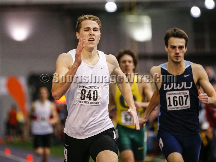 2014UWIndoorPreview-066.JPG - Jan 18, 2014; Seattle, WA, USA; in the UW Indoor preview meet at the Dempsey Indoor Track.
