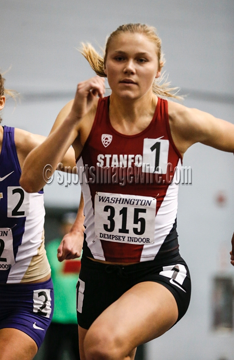2014UWIndoorPreview-068.JPG - Jan 18, 2014; Seattle, WA, USA; in the UW Indoor preview meet at the Dempsey Indoor Track.