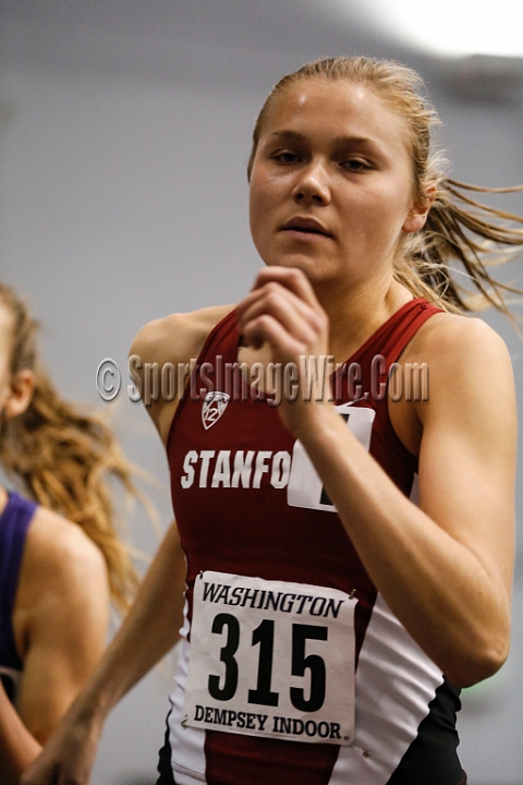 2014UWIndoorPreview-069.JPG - Jan 18, 2014; Seattle, WA, USA; in the UW Indoor preview meet at the Dempsey Indoor Track.