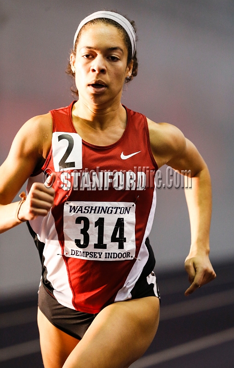 2014UWIndoorPreview-073.JPG - Jan 18, 2014; Seattle, WA, USA; in the UW Indoor preview meet at the Dempsey Indoor Track.