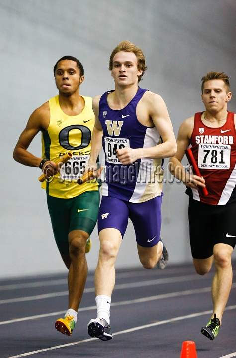 2014UWIndoorPreview-096.JPG - Jan 18, 2014; Seattle, WA, USA; in the UW Indoor preview meet at the Dempsey Indoor Track.
