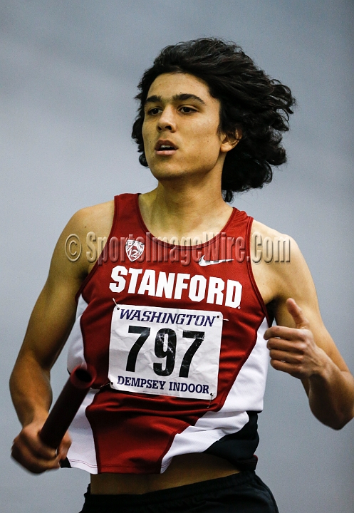 2014UWIndoorPreview-099.JPG - Jan 18, 2014; Seattle, WA, USA; in the UW Indoor preview meet at the Dempsey Indoor Track.