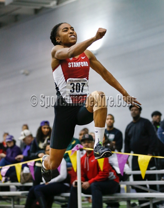 2014UWIndoorPreview-110.JPG - Jan 18, 2014; Seattle, WA, USA; in the UW Indoor preview meet at the Dempsey Indoor Track.