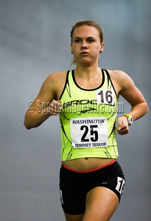 2014UWIndoorPreview-122.JPG - Jan 18, 2014; Seattle, WA, USA; in the UW Indoor preview meet at the Dempsey Indoor Track.