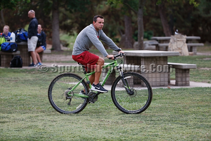 2015FresnoXC-029.JPG - Sept. 11, 2015, Fresno State Cross Country Invitational, Woodward Park, Fresno, California..