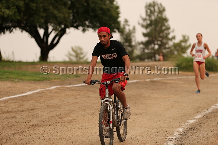 2015FresnoXC-115.JPG - Sept. 11, 2015, Fresno State Cross Country Invitational, Woodward Park, Fresno, California..