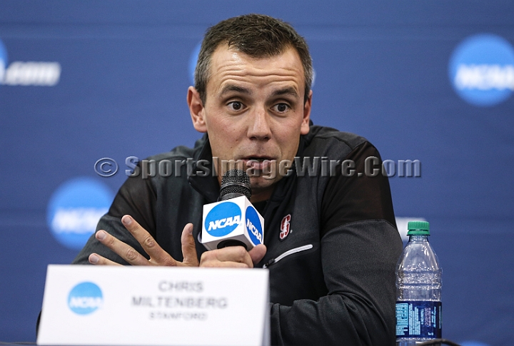2016NCAAXCFri-030.JPG