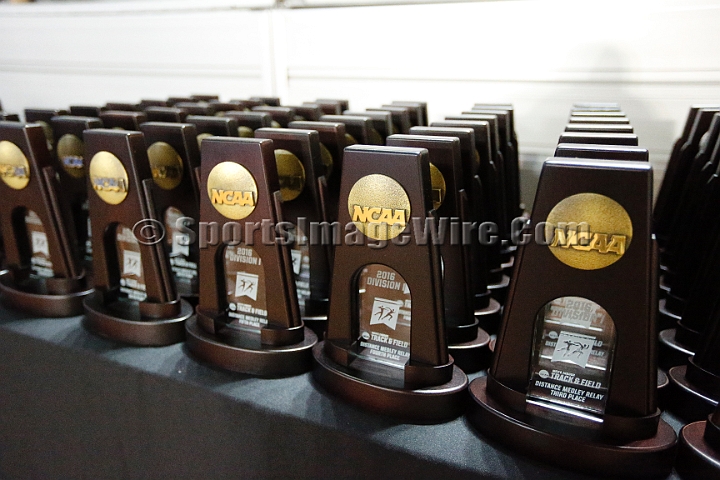 2016NCAAIndoorsFri-0084.JPG - General view of awards during the NCAA Indoor Track & Field Championships Friday, March 11, 2016, in Birmingham, Ala. (Spencer Allen/IOS via AP Images)