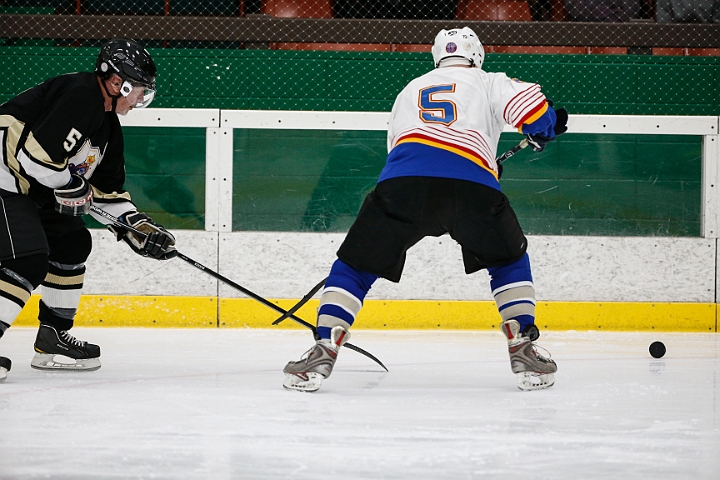 2016Bombers7-17-034.JPG - July 17, 2016 - Snoopy's Senior World Hockey Tournament. Snoopy's Ice House, Santa Rosa, CA, USA