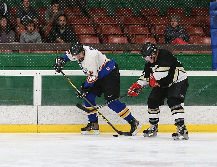 2016Bombers7-17-039.JPG - July 17, 2016 - Snoopy's Senior World Hockey Tournament. Snoopy's Ice House, Santa Rosa, CA, USA