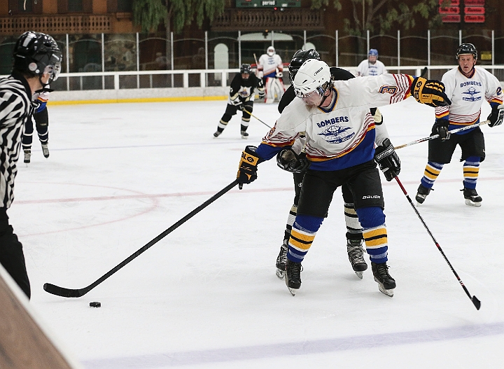 2016Bombers7-17-047.JPG - July 17, 2016 - Snoopy's Senior World Hockey Tournament. Snoopy's Ice House, Santa Rosa, CA, USA