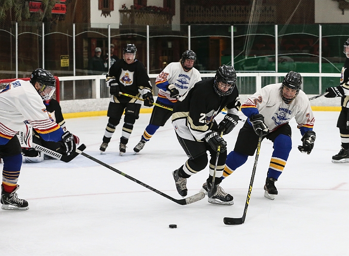 2016Bombers7-17-063.JPG - July 17, 2016 - Snoopy's Senior World Hockey Tournament. Snoopy's Ice House, Santa Rosa, CA, USA