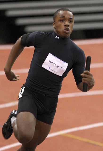 DreamIndoorHS-197.JPG - 2010 California High School Indoor Invitational track and field meet, February 6, 2010 at the Save Mart Center, Fresno, CA.