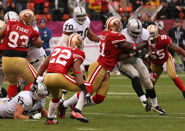 Niners-Raiders-026.JPG - The San Francisco 49ers beat the Oakland Raiders 17-9 at Candlestick Park, October 17, 2010.