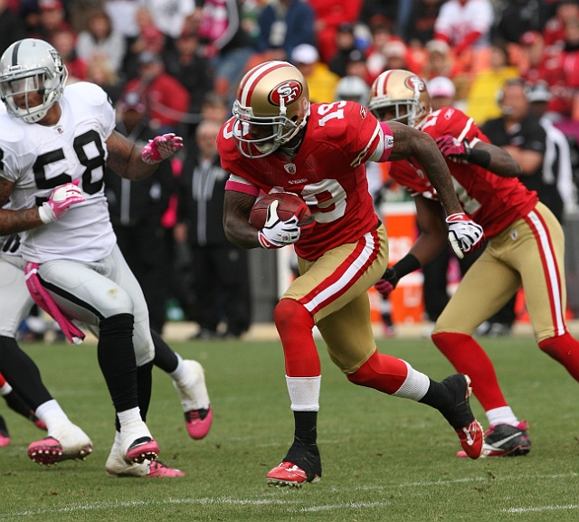 Niners-Raiders-058.JPG - The San Francisco 49ers beat the Oakland Raiders 17-9 at Candlestick Park, October 17, 2010.