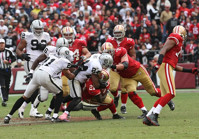 Niners-Raiders-061.JPG - The San Francisco 49ers beat the Oakland Raiders 17-9 at Candlestick Park, October 17, 2010.